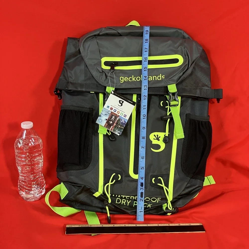 Geckobrands Waterproof 25L Large Backpack / Sports Gym Hiking Outdoor Travel